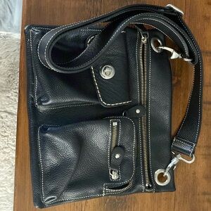 Roots flat tribe purse